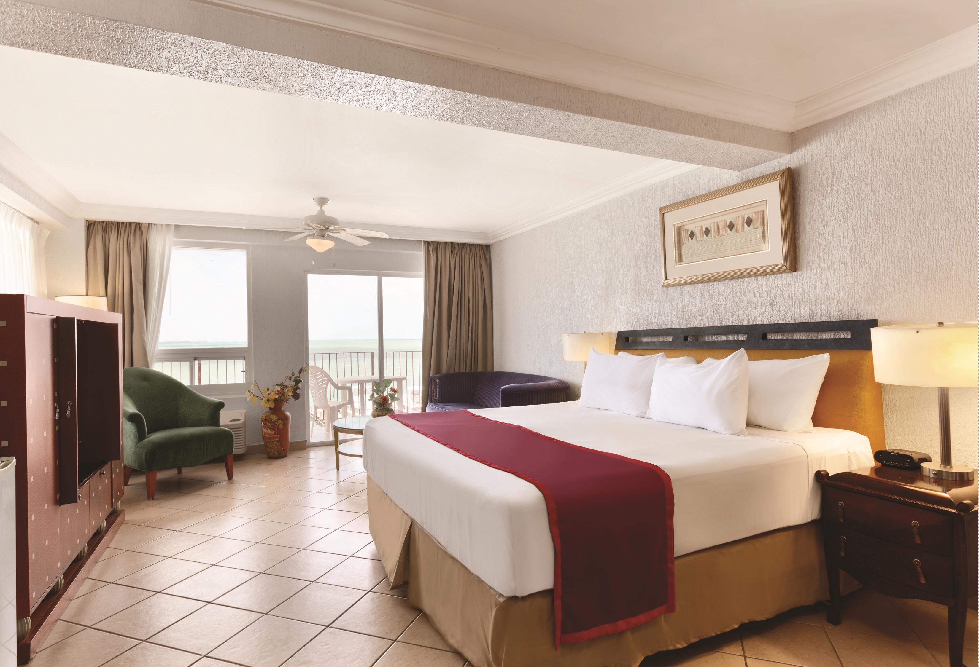 Ramada By Wyndham Princess Белиз-Сити Экстерьер фото